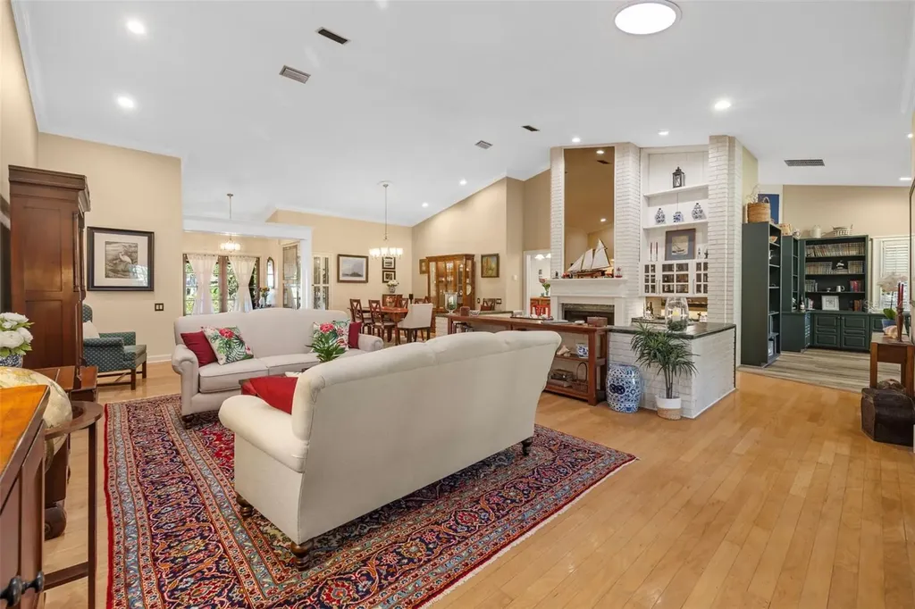 632 Royal Dornock Court Tarpon Springs FL 34688