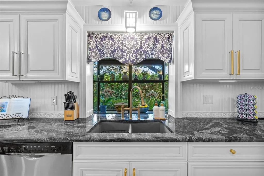 632 Royal Dornock Court Tarpon Springs FL 34688