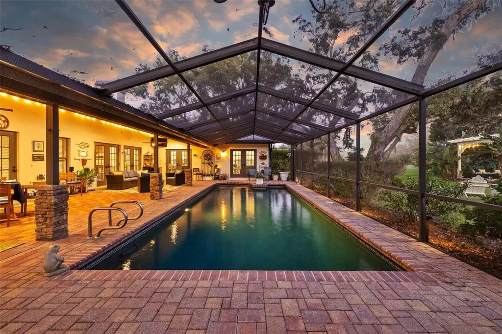632 Royal Dornock Court Tarpon Springs FL 34688