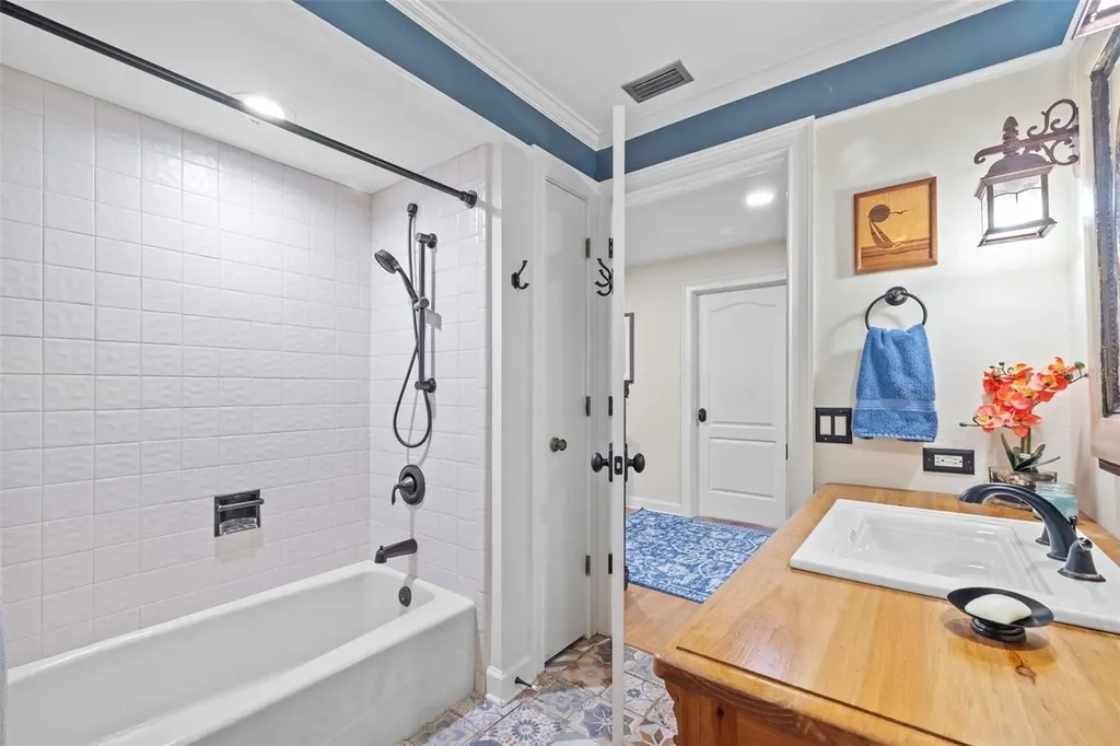 632 Royal Dornock Court Tarpon Springs FL 34688