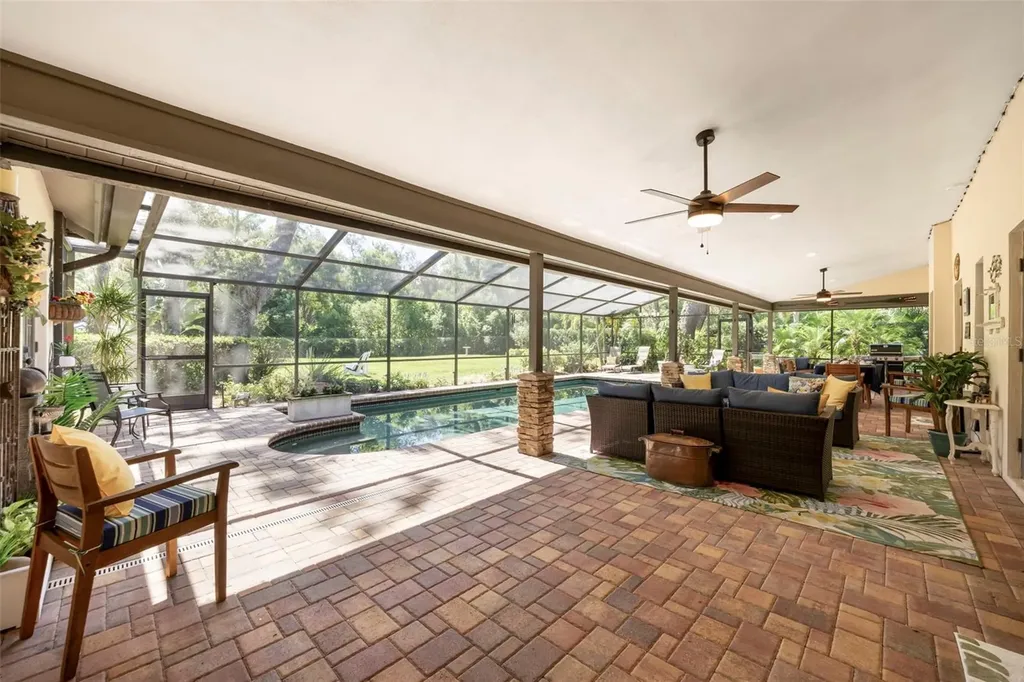 632 Royal Dornock Court Tarpon Springs FL 34688
