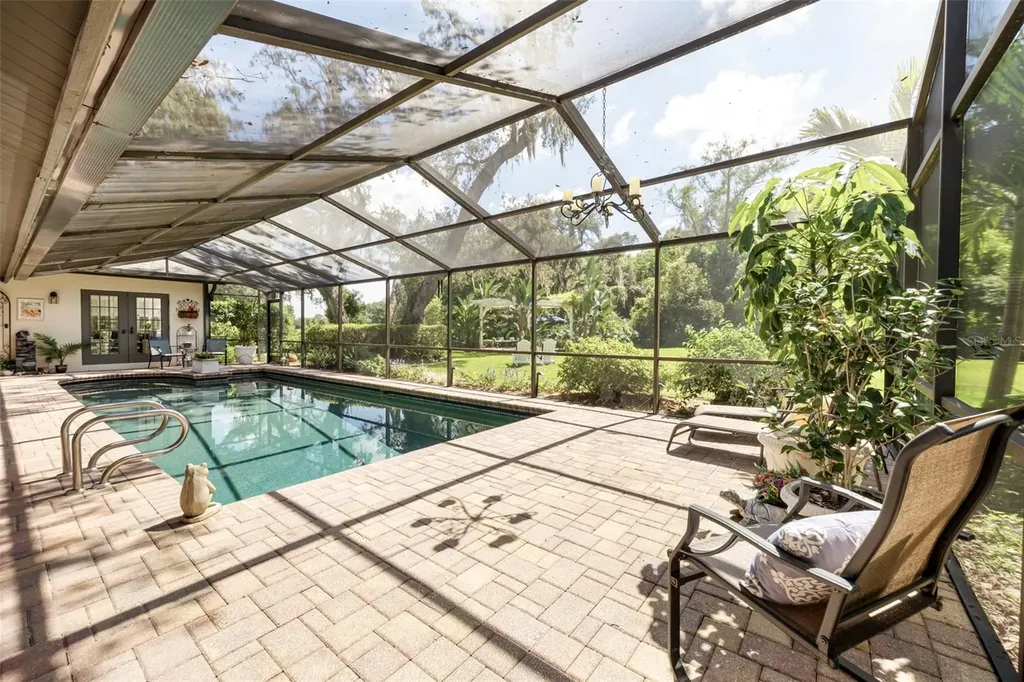 632 Royal Dornock Court Tarpon Springs FL 34688