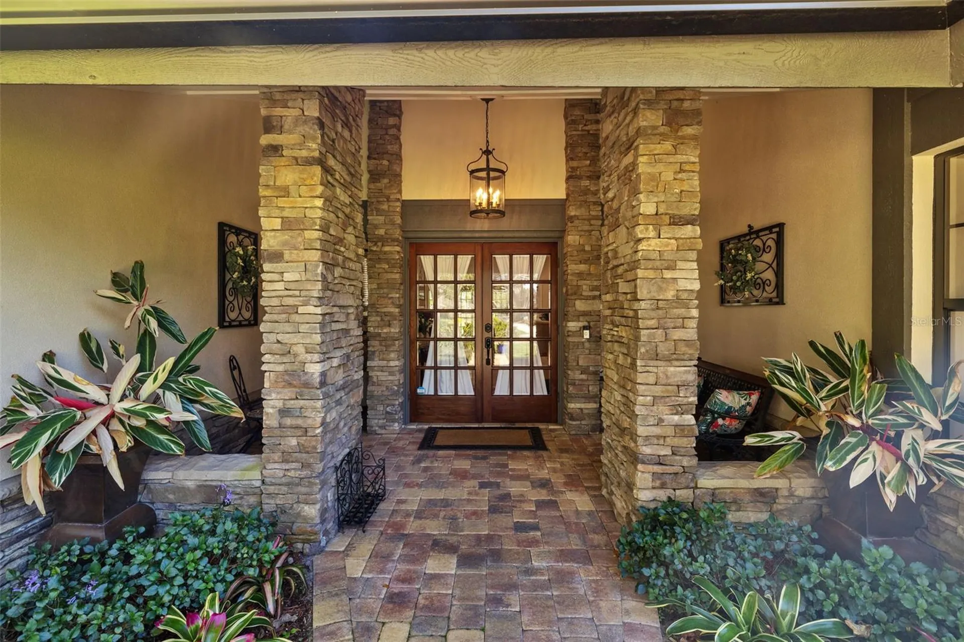 632 Royal Dornock Court Tarpon Springs FL 34688