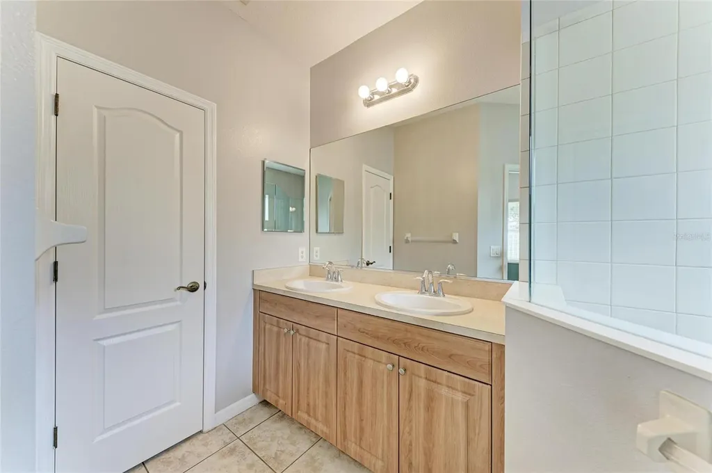 5234 Aqua Breeze Drive Bradenton FL 34208
