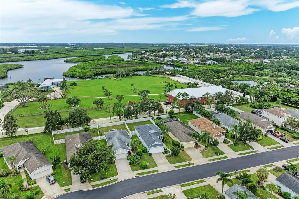 5234 Aqua Breeze Drive Bradenton FL 34208