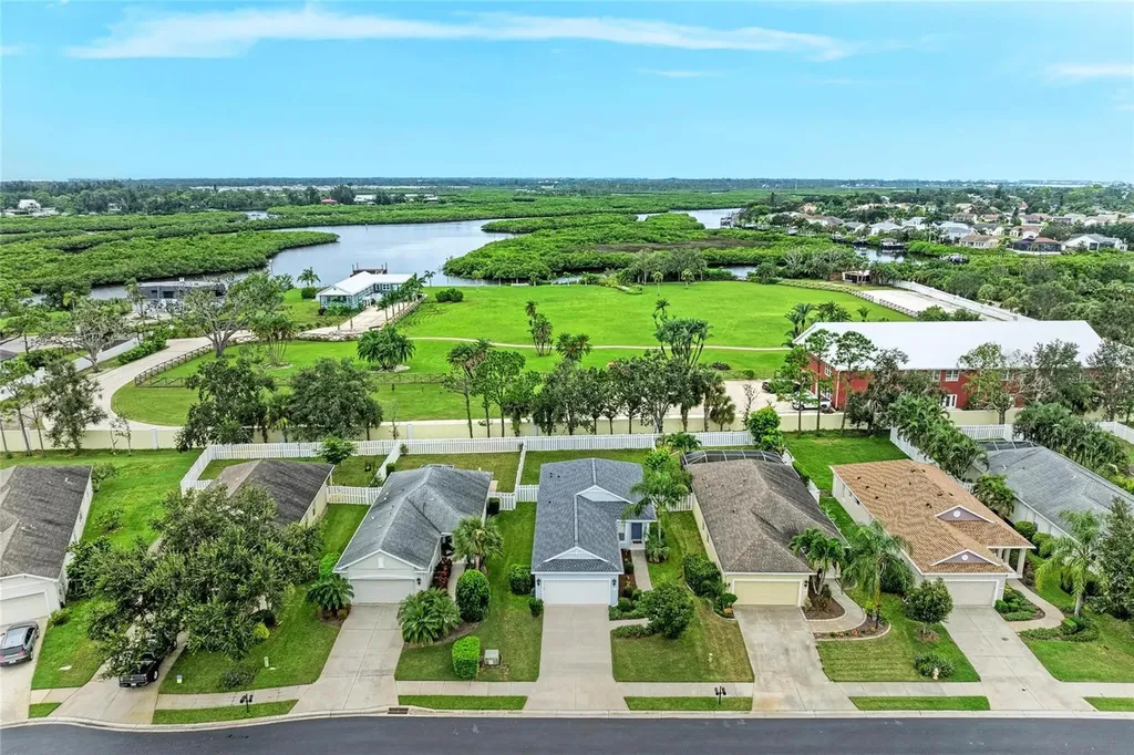 5234 Aqua Breeze Drive Bradenton FL 34208