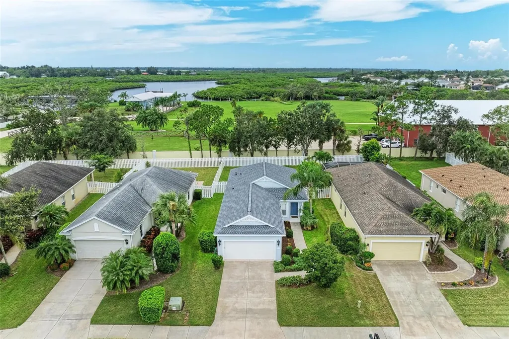 5234 Aqua Breeze Drive Bradenton FL 34208