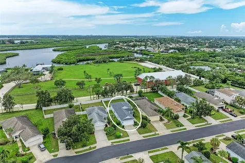5234 Aqua Breeze Drive Bradenton FL 34208