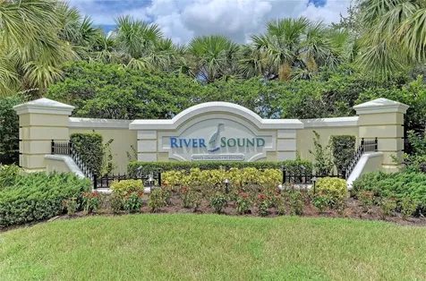 5234 Aqua Breeze Drive Bradenton FL 34208
