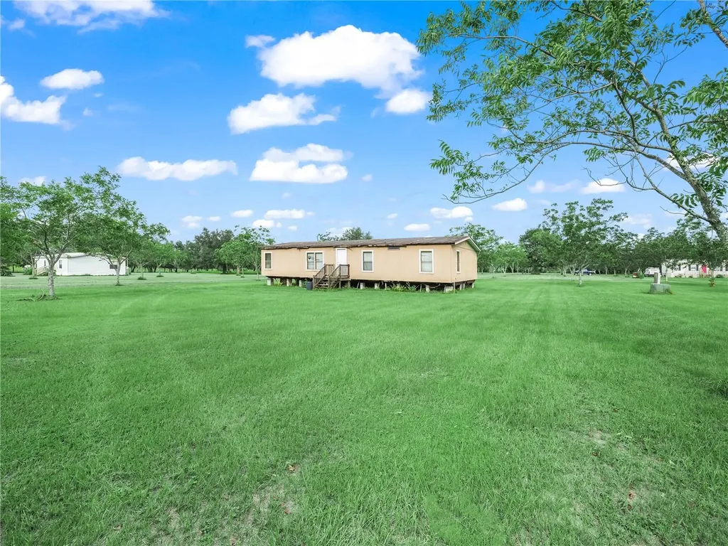 8564 Carey Road Lithia FL 33547