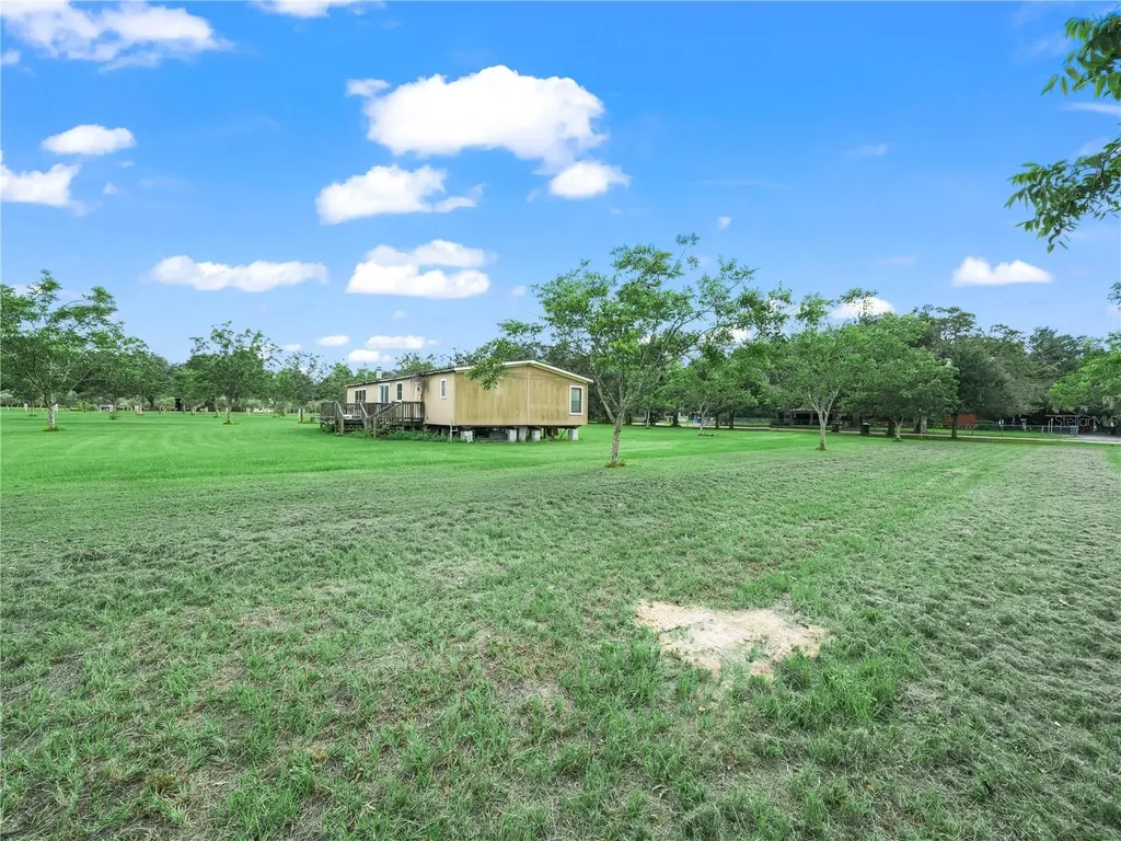 8564 Carey Road Lithia FL 33547