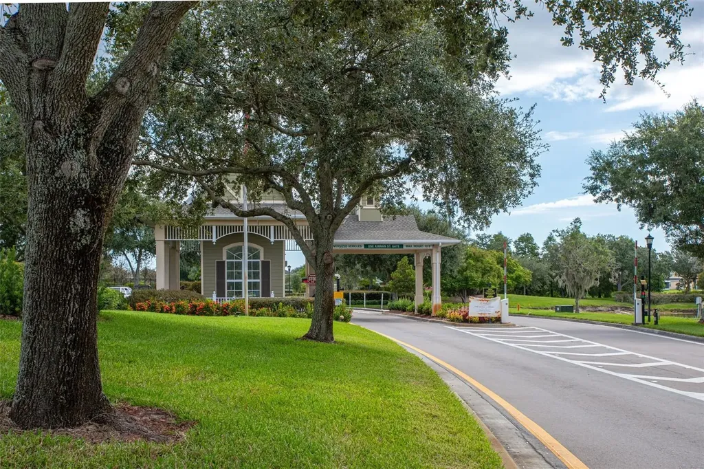 20312 Noble Oak Place Tampa FL 33647
