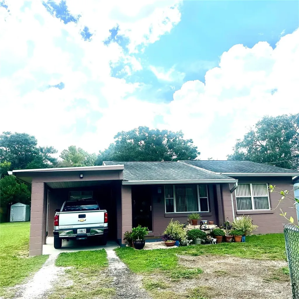 8704 N Rome Avenue Tampa FL 33604
