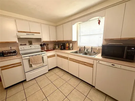 11210 Meadow Drive Port Richey FL 34668