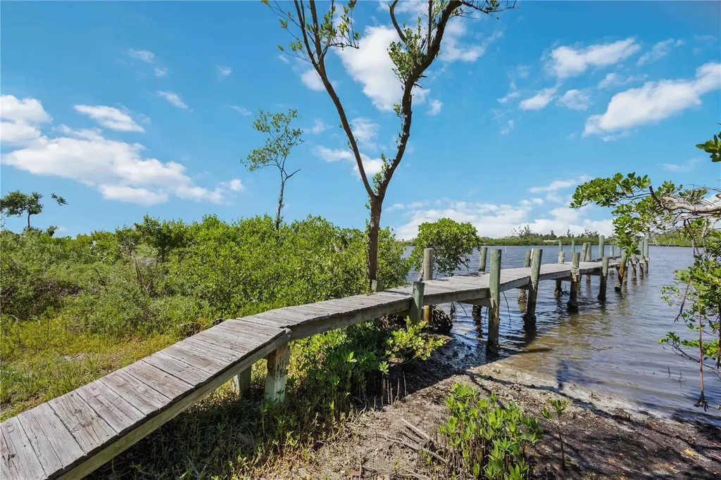 1460 Bayshore Drive Terra Ceia FL 34250