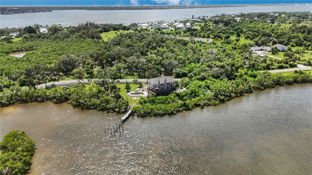 1460 Bayshore Drive Terra Ceia FL 34250