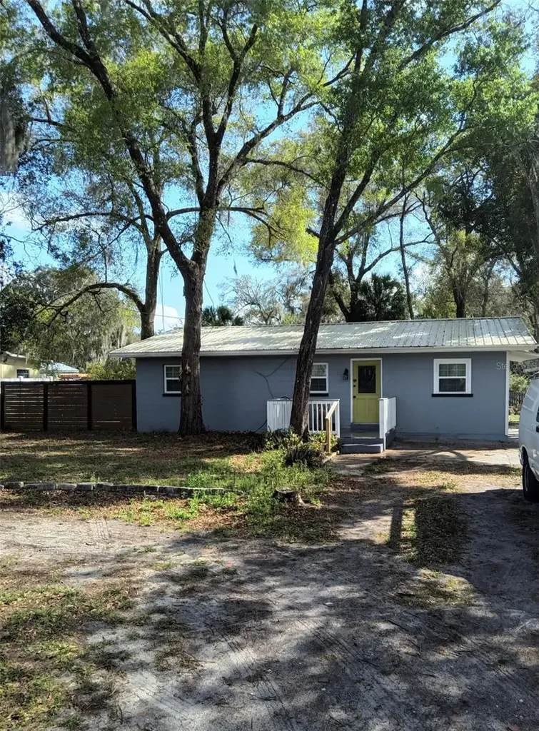1412 E Voorhis Avenue Deland FL 32724