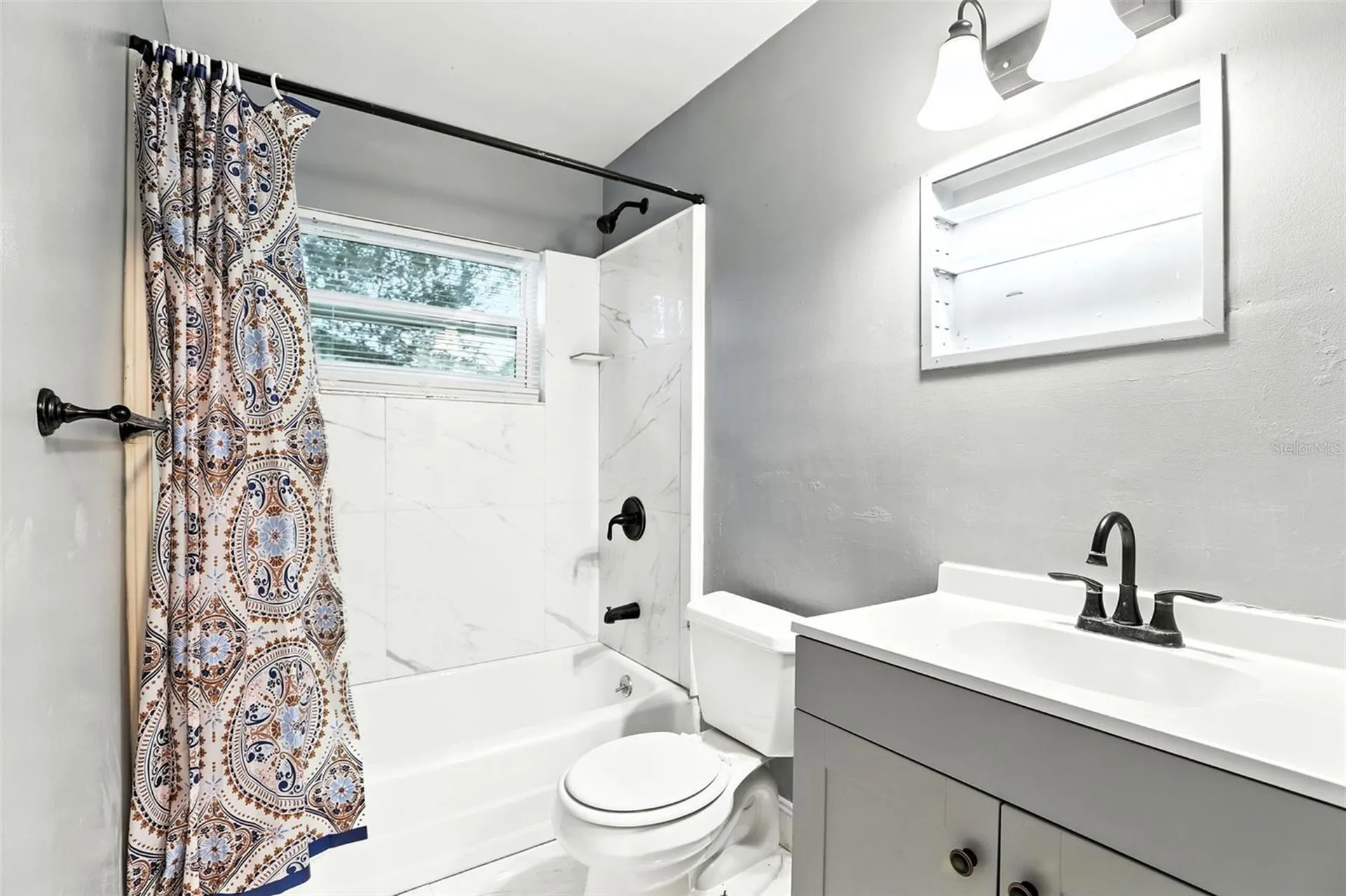 1412 E Voorhis Avenue Deland FL 32724
