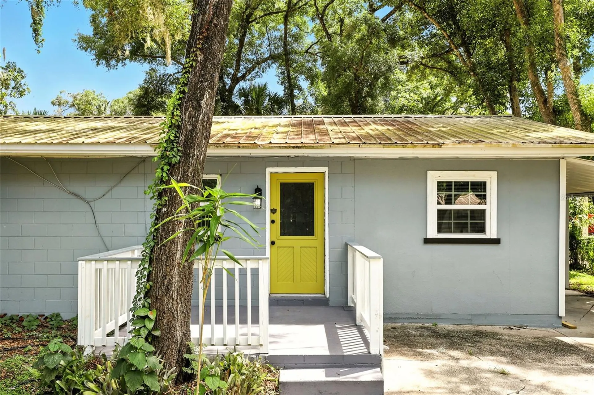 1412 E Voorhis Avenue Deland FL 32724