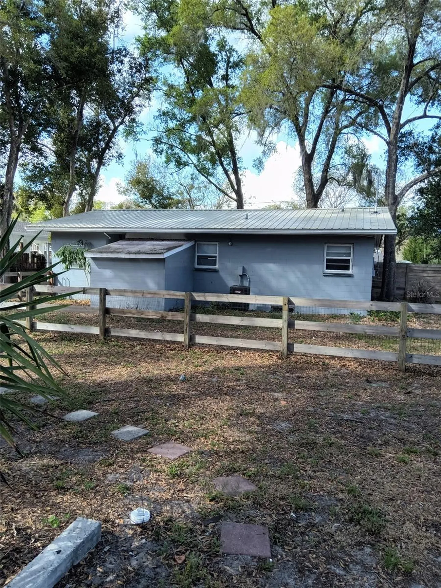 1412 E Voorhis Avenue Deland FL 32724