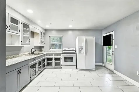 1412 E Voorhis Avenue Deland FL 32724
