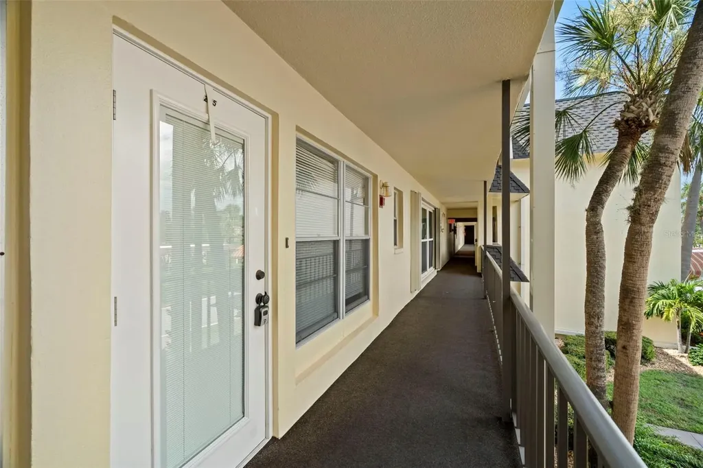 4780 Cove Circle St Petersburg FL 33708
