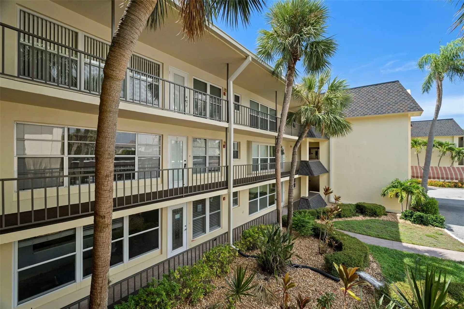 4780 Cove Circle St Petersburg FL 33708