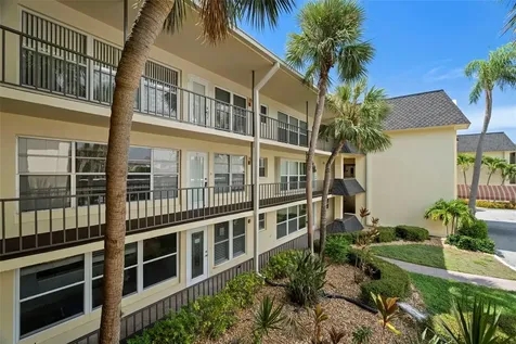 4780 Cove Circle St Petersburg FL 33708