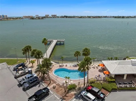 4780 Cove Circle St Petersburg FL 33708