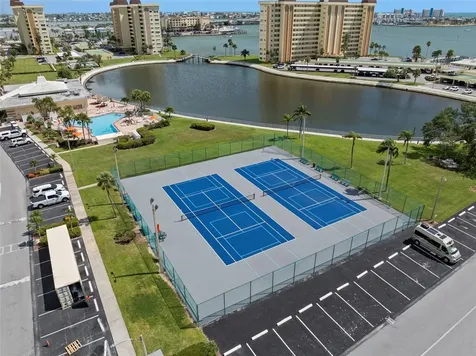4780 Cove Circle St Petersburg FL 33708