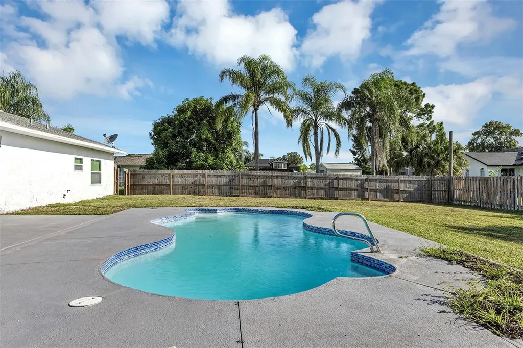 1099 Dusseldorf Avenue NW Palm Bay FL 32907
