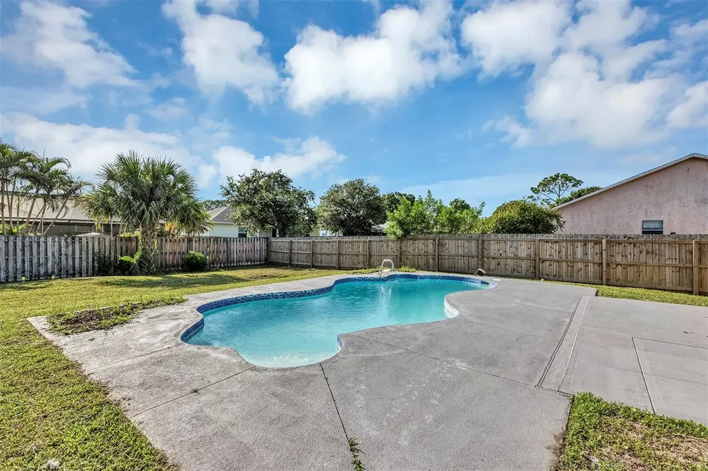 1099 Dusseldorf Avenue NW Palm Bay FL 32907