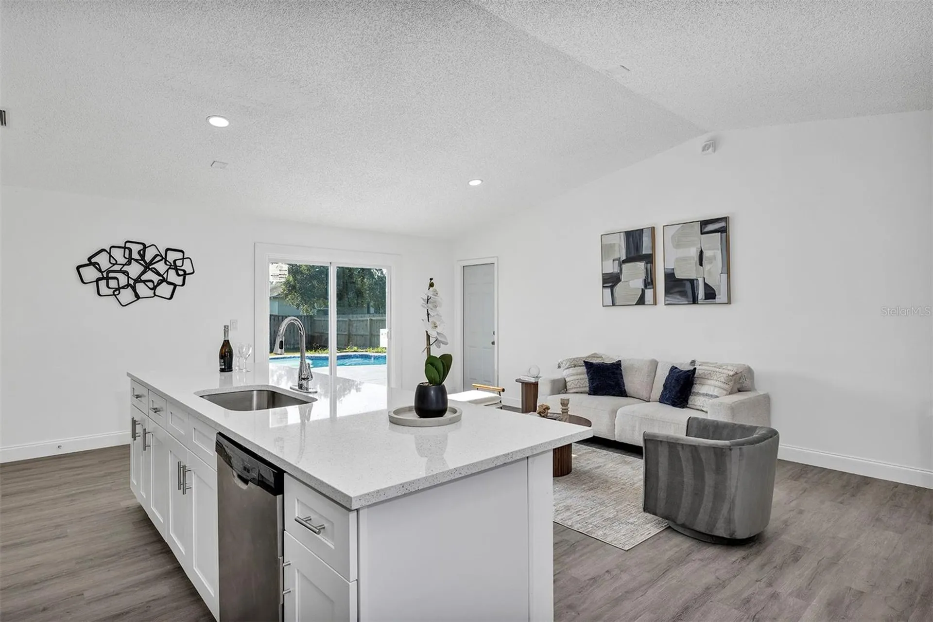 1099 Dusseldorf Avenue NW Palm Bay FL 32907