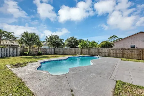 1099 Dusseldorf Avenue NW Palm Bay FL 32907