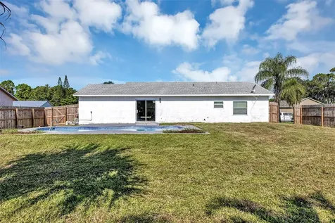 1099 Dusseldorf Avenue NW Palm Bay FL 32907