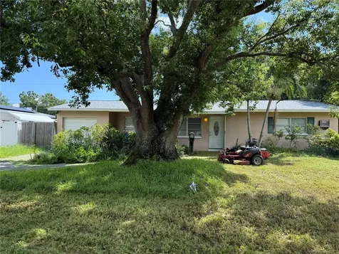 6925 17th Street N St Petersburg FL 33702