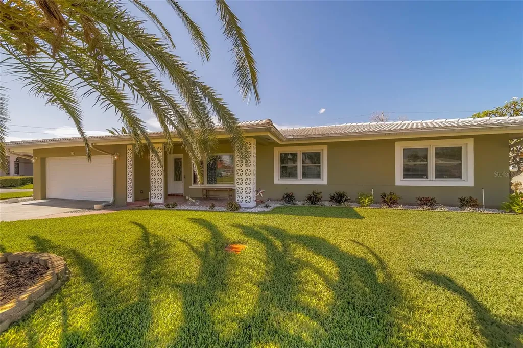 110 21st Street Belleair Beach FL 33786