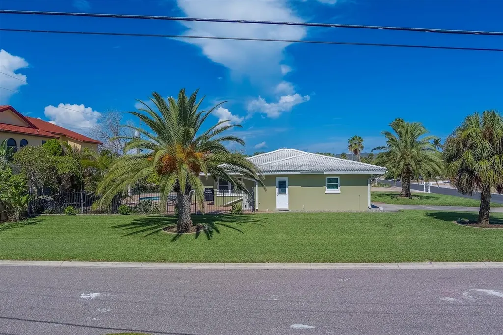 110 21st Street Belleair Beach FL 33786