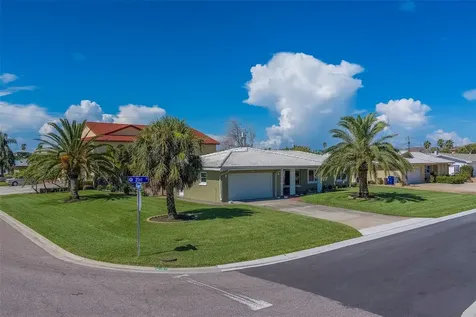110 21st Street Belleair Beach FL 33786