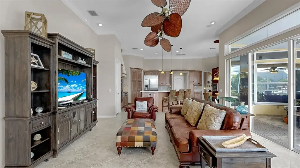 914 Capriccio Lane Apollo Beach FL 33572