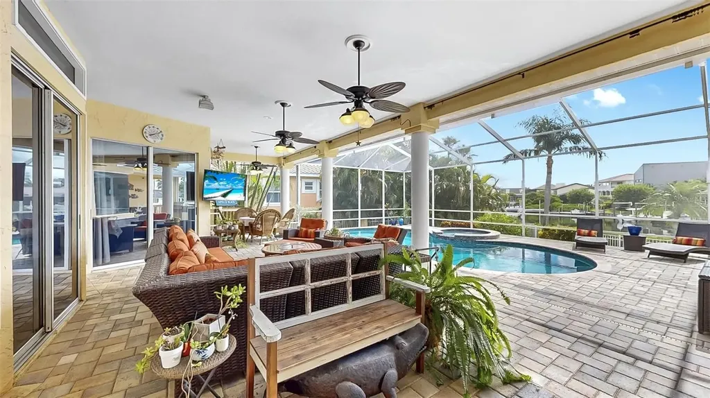 914 Capriccio Lane Apollo Beach FL 33572