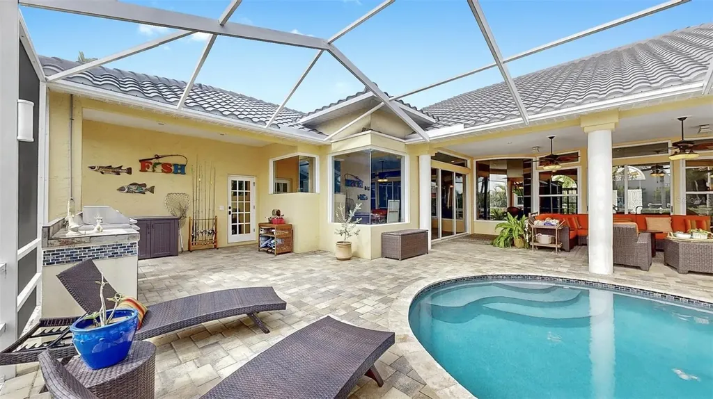 914 Capriccio Lane Apollo Beach FL 33572