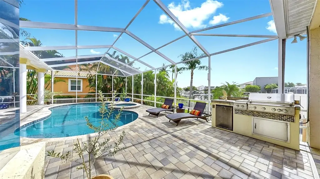 914 Capriccio Lane Apollo Beach FL 33572