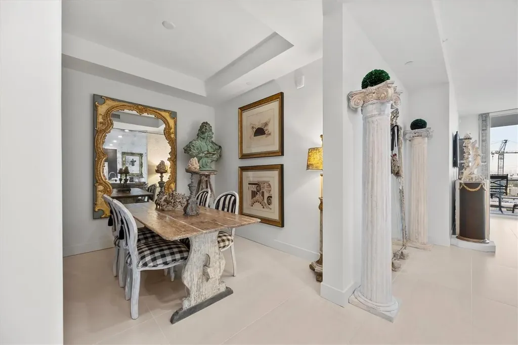 301 Quay Commons Sarasota FL 34236