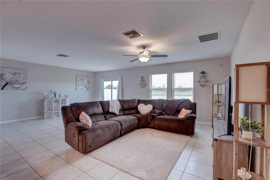 9805 Alysheba Court Sun City Center FL 33573