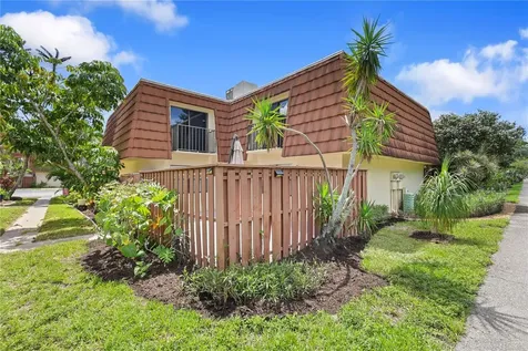 5224 Cedarbend Drive Fort Myers FL 33919
