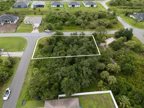 Bronco Lane North Port FL 34287
