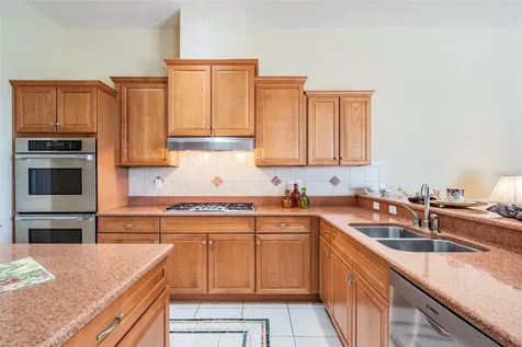 34303 Sahalee Loop Dade City FL 33525