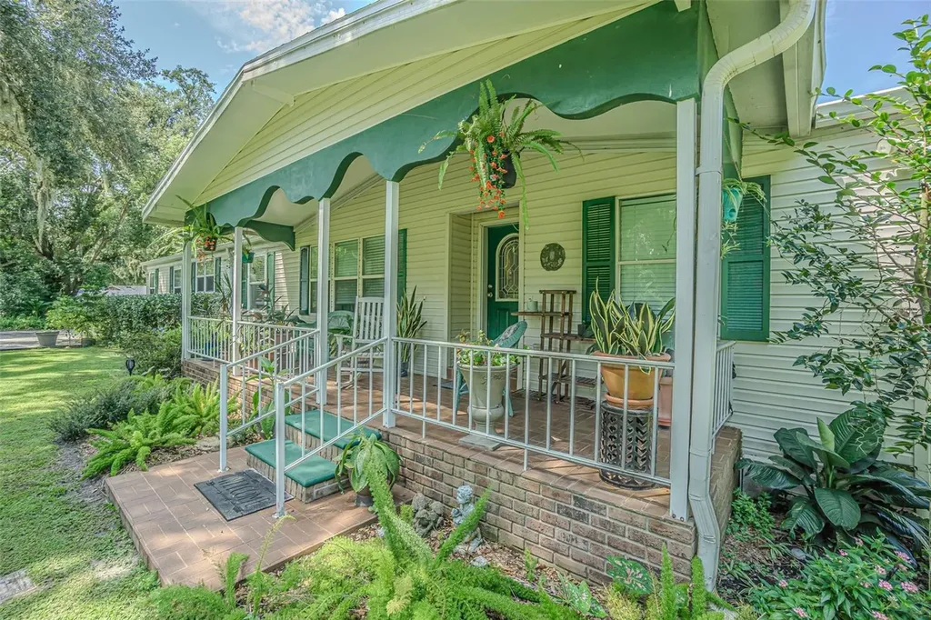 3349 Oakwood Drive Wesley Chapel FL 33543