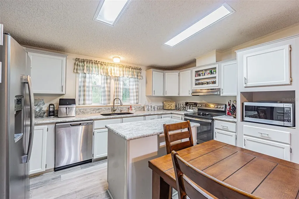 3349 Oakwood Drive Wesley Chapel FL 33543